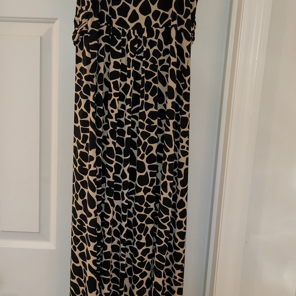 Dress - Picture 5 of 7